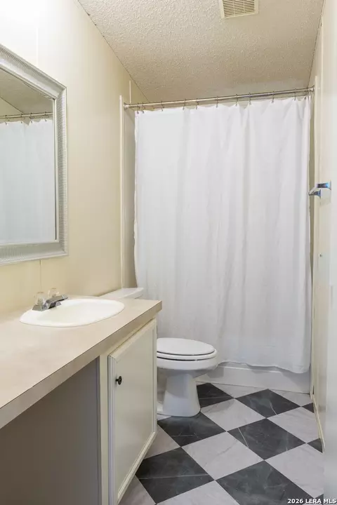 Bath - 702 N 11th St, Junction, TX 76849 photo 3 of 3