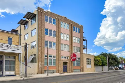 831 S Flores St #3210, San Antonio, TX 78204