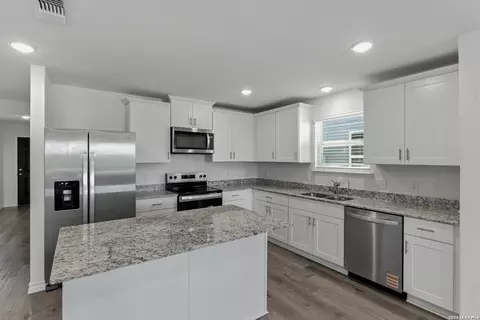 Kitchen - 1226 Punta Mita St, Converse, TX 78109 photo 5 of 5
