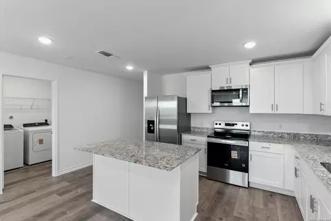 Kitchen - 1226 Punta Mita St, Converse, TX 78109 photo 3 of 5