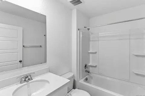 Bath - 1226 Punta Mita St, Converse, TX 78109 photo 1 of 2