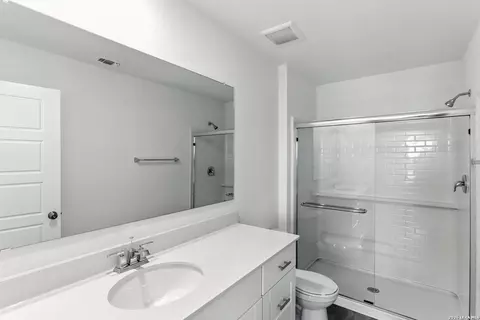 Bath - 1226 Punta Mita St, Converse, TX 78109 photo 2 of 2