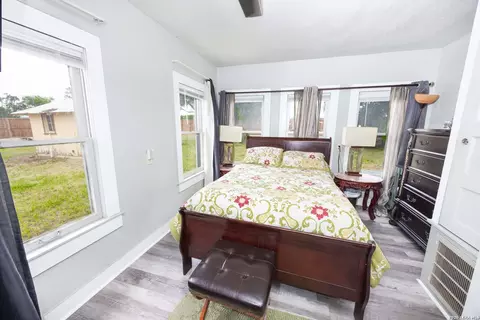 Bedroom - 523 Rossville # B, Devine, TX 78016 photo 2 of 2