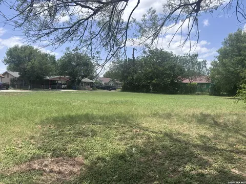 6635 Flaming Oak St, San Antonio, TX 78227