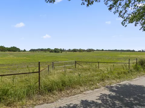 151 Lower Dietert Rd, Comfort, TX 78013