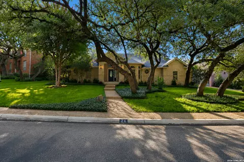 24 Inwood Mnr, San Antonio, TX 78248