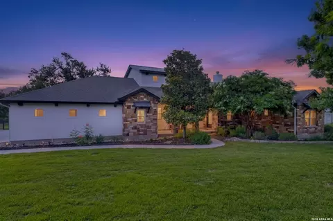1424 Decanter Dr, New Braunfels, TX 78132