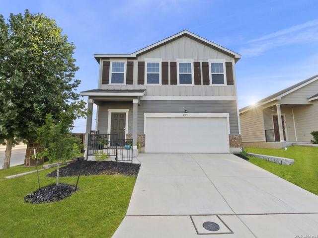 4905 Hallies Gdn, Saint Hedwig, TX 78152