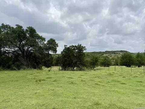2371 Apt B Rr 165, Dripping Springs, TX 78620