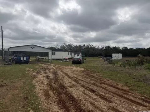258 Ewing, Pipe Creek, TX 78063
