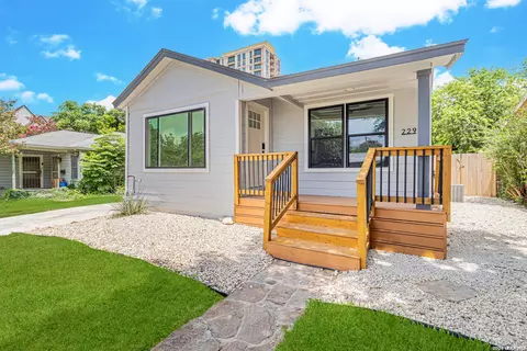 229 Allensworth St, San Antonio, TX 78209