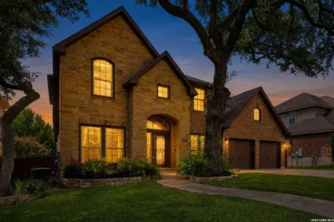 8810 Woodland Bnd, San Antonio, TX 78255
