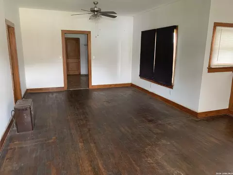 Living - 502 Bowman Ave, Devine, TX 78016 photo 1 of 4