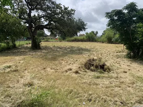 Other - 502 Bowman Ave, Devine, TX 78016 photo 2 of 5
