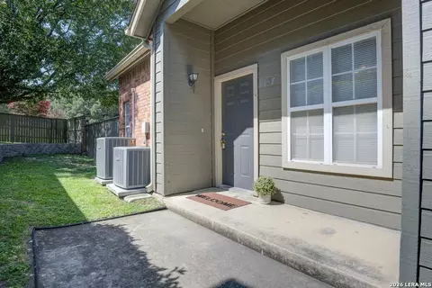 157 Chapel Hill Cir #157, San Antonio, TX 78240