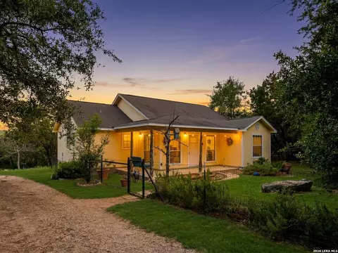 2765 Rocky Ridge Loop, Canyon Lake, TX 78133