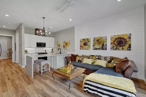 1208 N Academy Ave #3101, New Braunfels, TX 78130