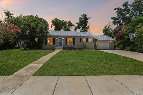 218 Larkwood Dr, San Antonio, TX 78209