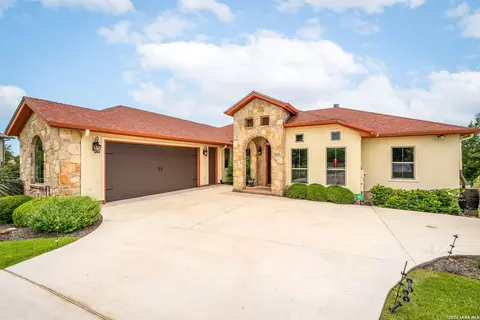 1032 Oak Turn, New Braunfels, TX 78132