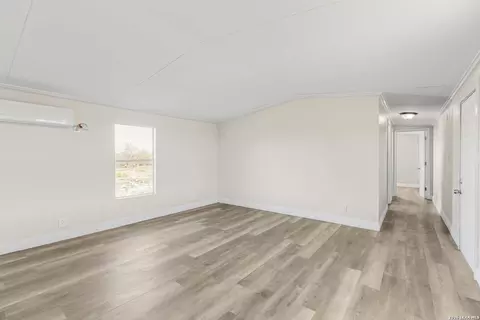 2811 Cr 467, Devine, TX 78016 photo 15