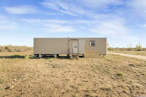 2811 Cr 467, Devine, TX 78016 photo 6