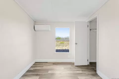 2811 Cr 467, Devine, TX 78016 photo 19