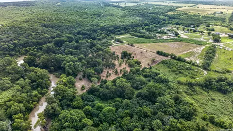 5354 Labus Rd, Elmendorf, TX 78112