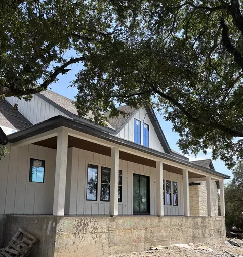 355 Curvatura, New Braunfels, TX 78132