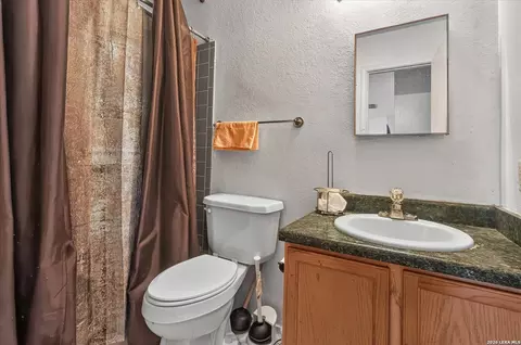 Bath - 6435 Flatstone Pass, Converse, TX 78109 photo 1 of 2