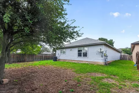 Exterior - 6435 Flatstone Pass, Converse, TX 78109 photo 5 of 9