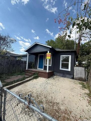 1623 Montezuma St, San Antonio, TX 78207