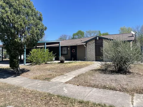 4830 Castle Brg, San Antonio, TX 78218