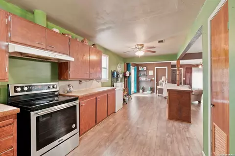 710 Storey, Cotulla, TX 78014 photo 21