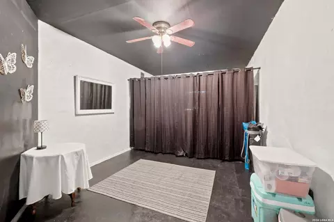 710 Storey, Cotulla, TX 78014 photo 18