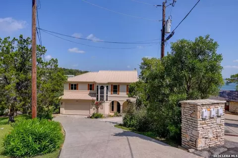 161 Village Dr, Canyon Lake, TX 78133