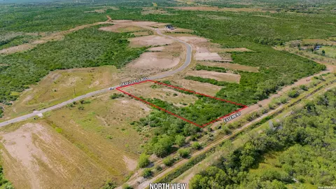 270 Paseo Del Lago, Eagle Pass, TX 78852 photo 5