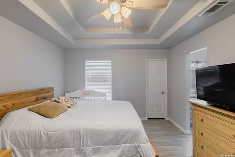 Bedroom - 2388 Oak Breeze Cir, Eagle Pass, TX 78852 photo 1 of 5