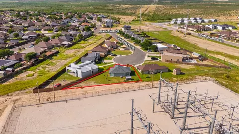 View/Area - 2388 Oak Breeze Cir, Eagle Pass, TX 78852 photo 5 of 6