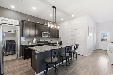 12418 Belfort Pt, Schertz, TX 78154