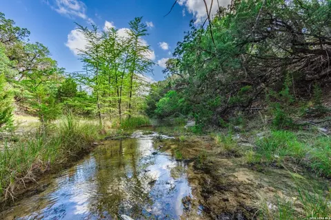 View/Area - 650 Evans Creek Rd, Vanderpool, TX 78885 photo 3 of 4