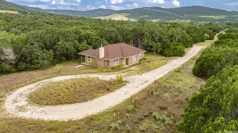 Exterior - 650 Evans Creek Rd, Vanderpool, TX 78885 photo 1 of 5