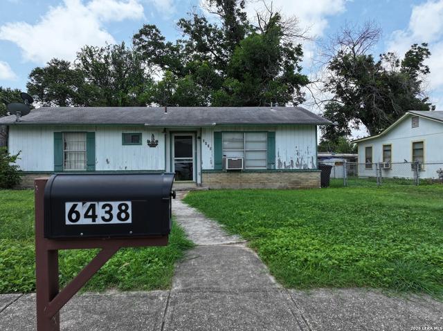 6438 Buena Vis, San Antonio, TX 78237