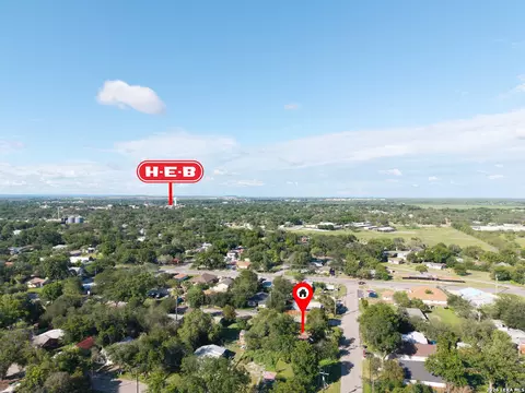 704 Cargile St, Uvalde, TX 78801