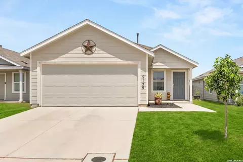 9129 Navarro, Seguin, TX 78155