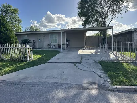 7531 Alpine Valley Dr, San Antonio, TX 78242