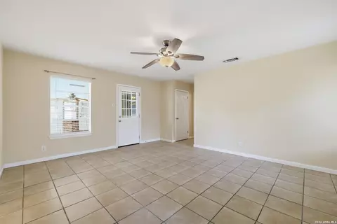 Living - 418 Crestwind Dr, Windcrest, TX 78239 photo 7 of 8