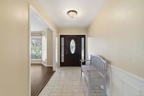 Entry Way - 418 Crestwind Dr, Windcrest, TX 78239 photo 1 of 5