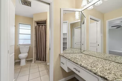 Bath - 418 Crestwind Dr, Windcrest, TX 78239 photo 1 of 3