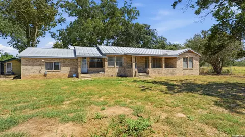 15510 Us Highway 87 W, Adkins, TX 78101