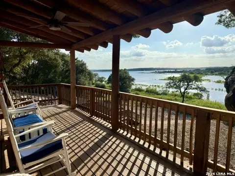205 Bravo Rd, Canyon Lake, TX 78133